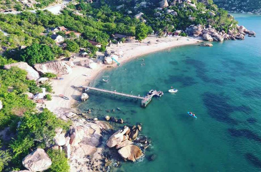 Vịnh biển hoang sơ, tuyệt đẹp ở Nam Trung Bộ mở cửa trở lại