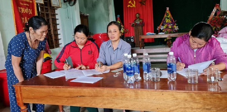  Vụ cán bộ thôn ở Quảng Bình thu hơn 400 triệu Thủy Tiên trao cho dân: Chủ tịch xã nói gì?