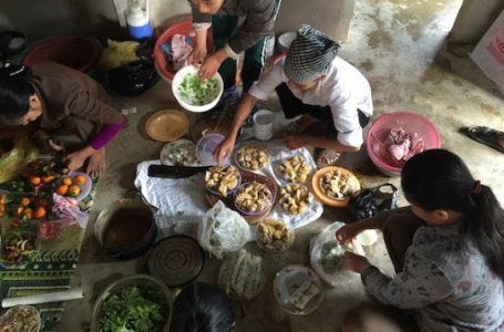 Nạn cỗ quê