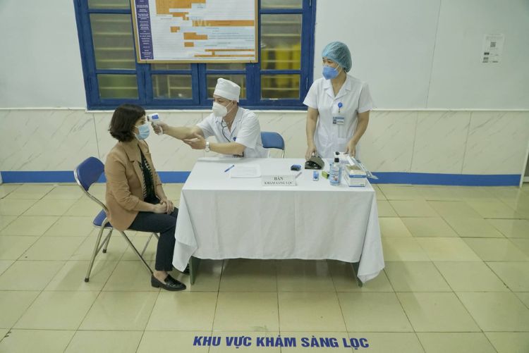 tiêm vaccin covid tại việt nam