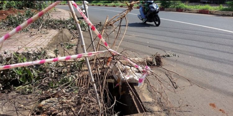  Đắk Lắk: Hàng loạt nắp hố ga trên đường phố bị trộm cắp, mất ATGT