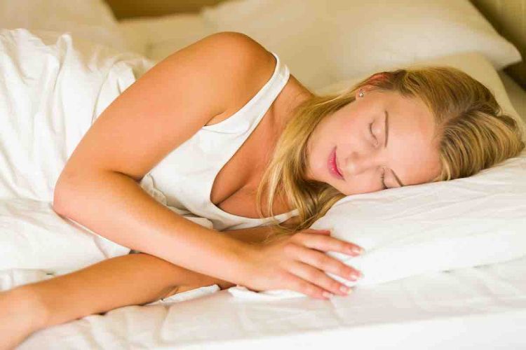  Một giấc ngủ ngon giúp giảm lượng calo nạp vào đến 500 calo/ ngày
