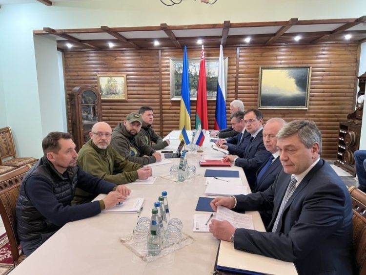 phái đoàn nga với ukraine