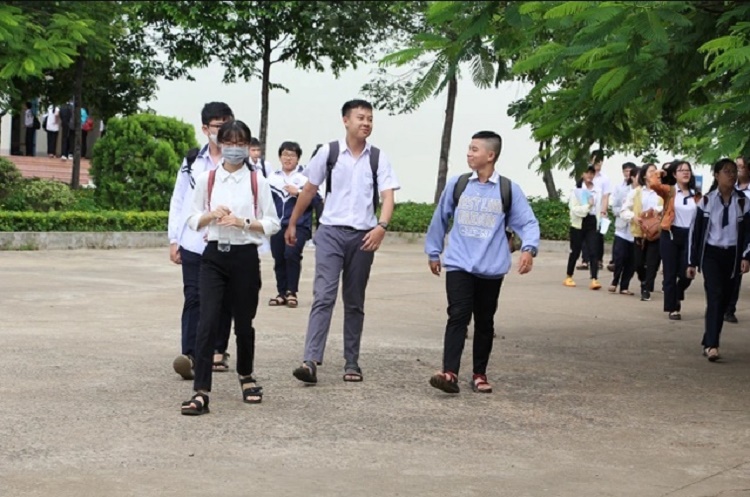 Điểm chuẩn tuyển sinh lớp 10 trường THPT chuyên Nguyễn Du