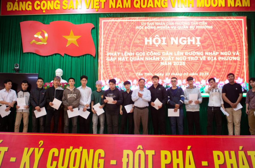  Phường Tân Tiến Gặp Mặt Quân Nhân Xuất Ngũ Và Nhập Ngũ Năm 2025